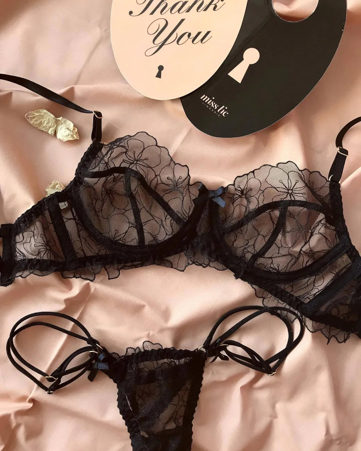 Lace Embroidery Push-Up Bra Thong Set